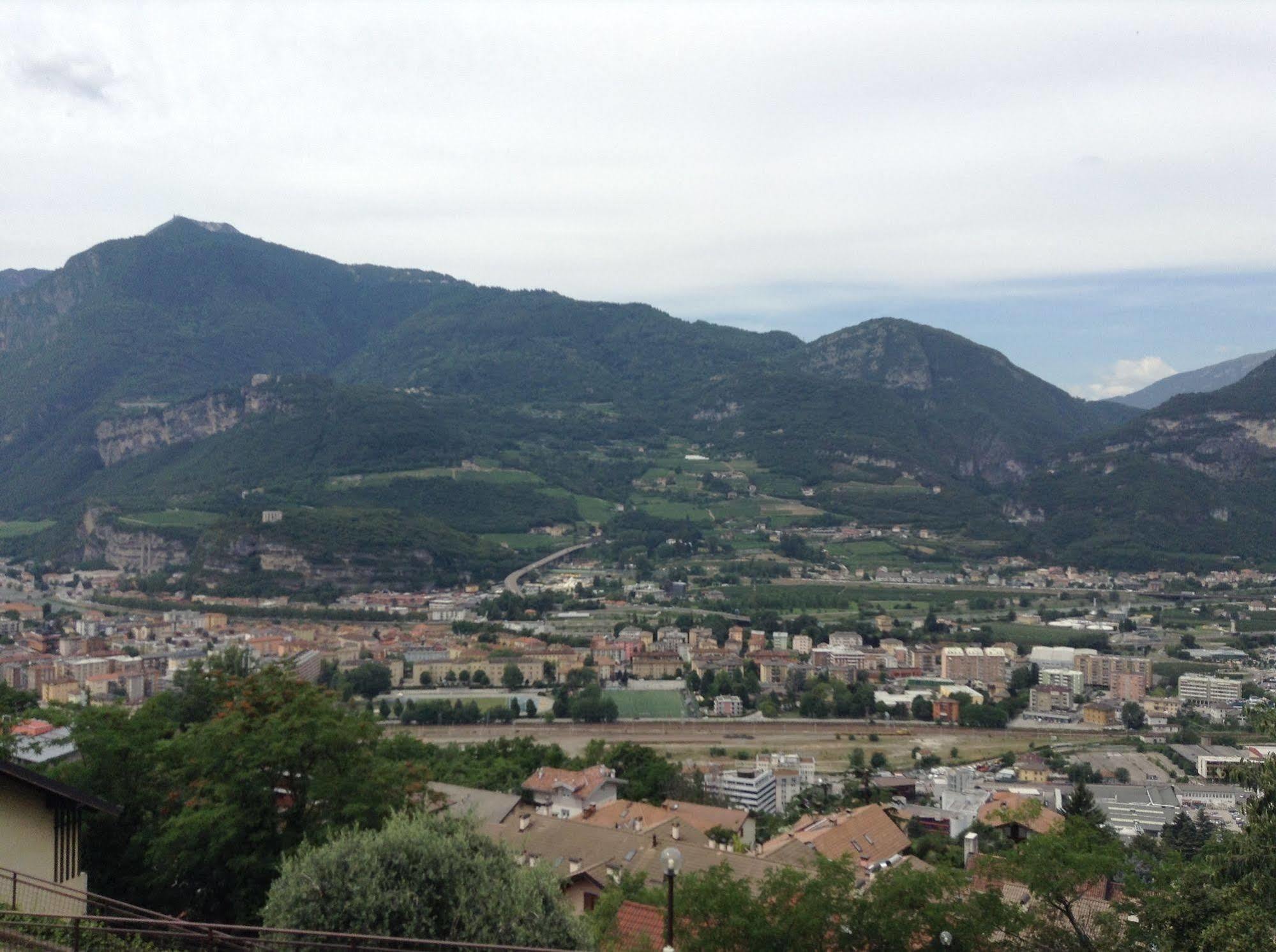 Casa Lampone Apartment Trento Ngoại thất bức ảnh